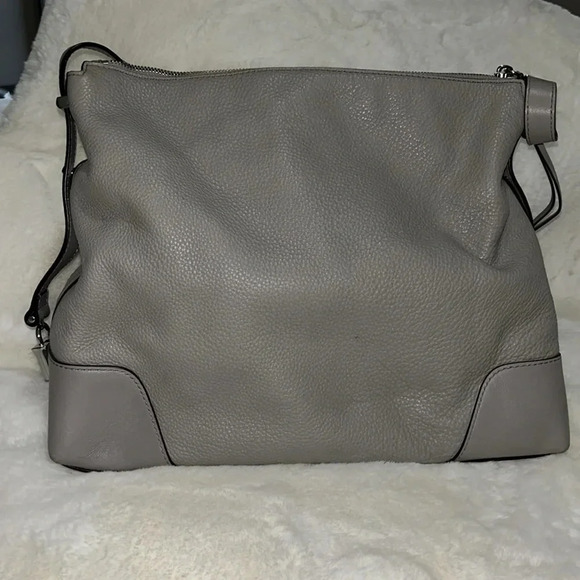 Micharl Kors Pebble Leather Bag - Picture 4 of 11
